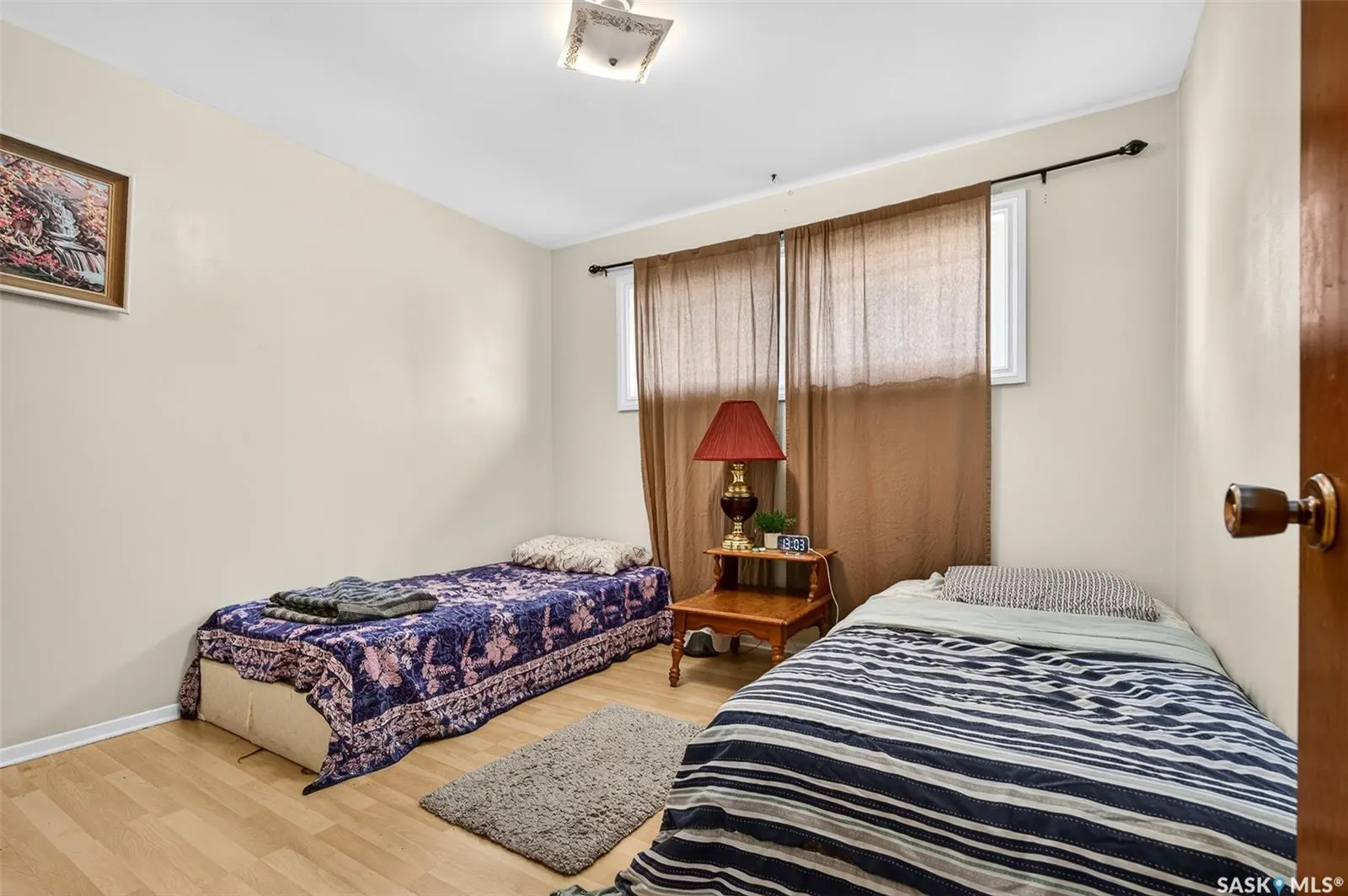 1303 Athabasca STREET W