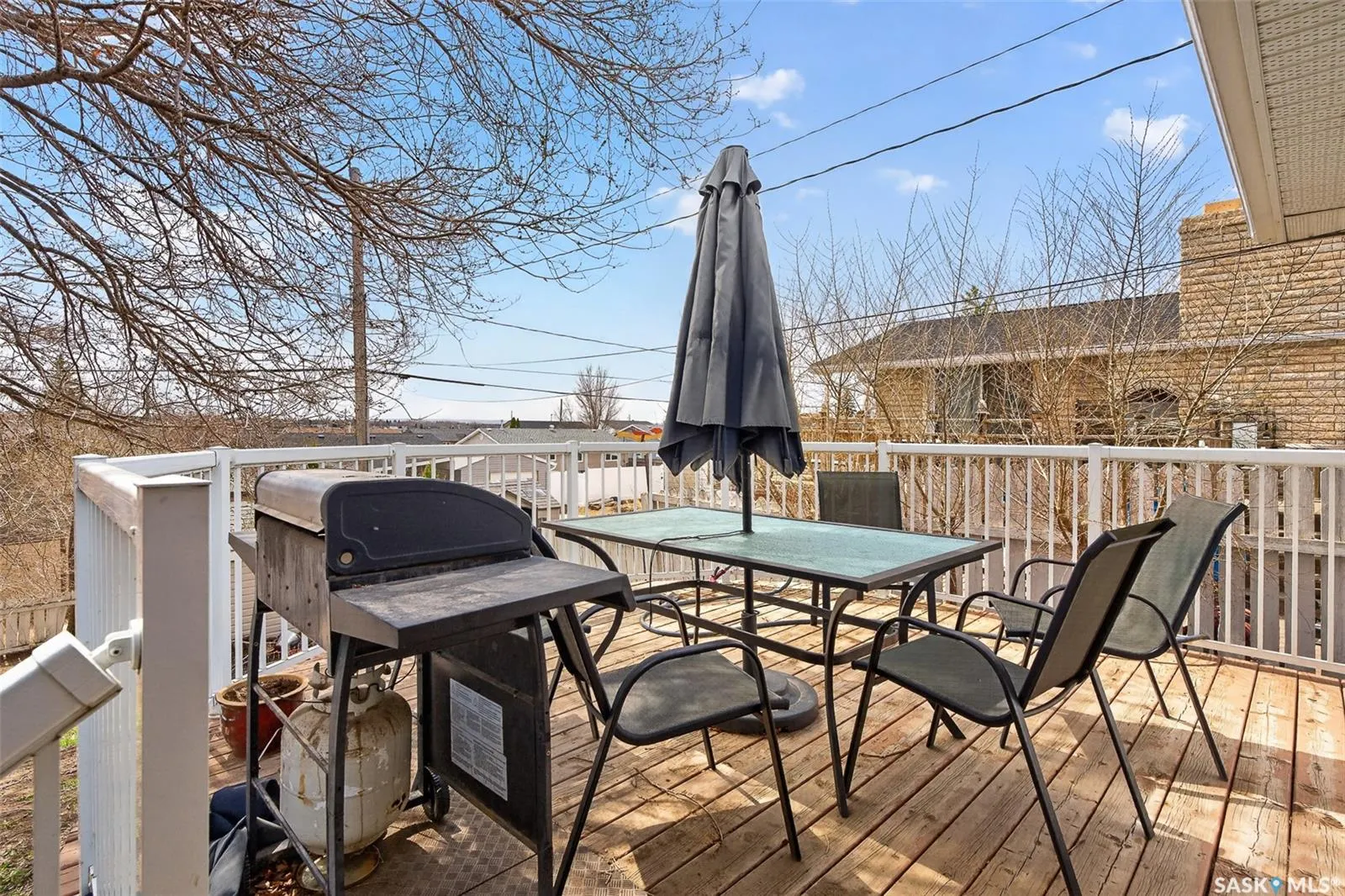 1303 Athabasca STREET W