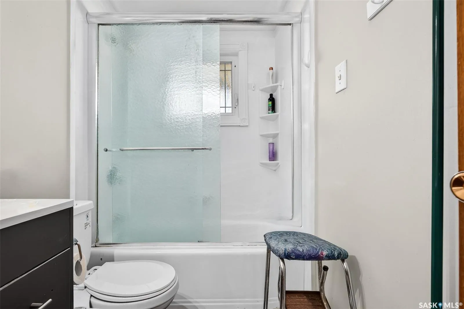 1303 Athabasca STREET W