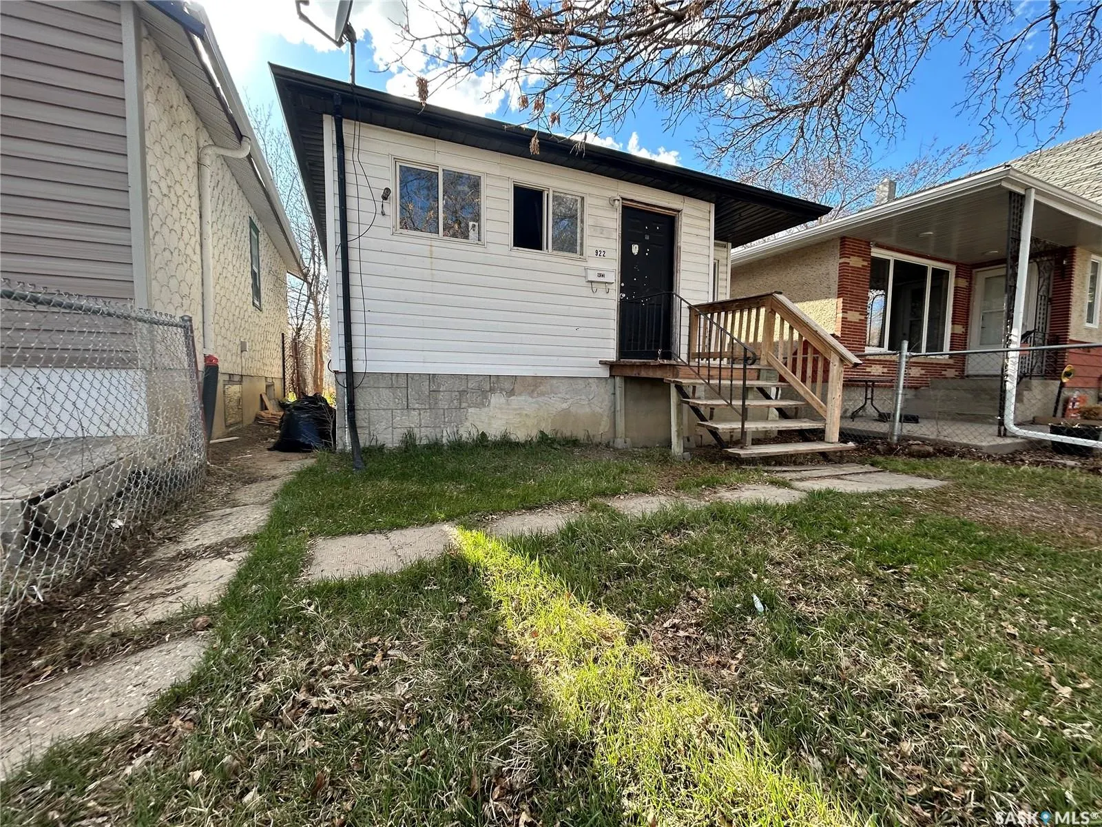 922 Garnet STREET