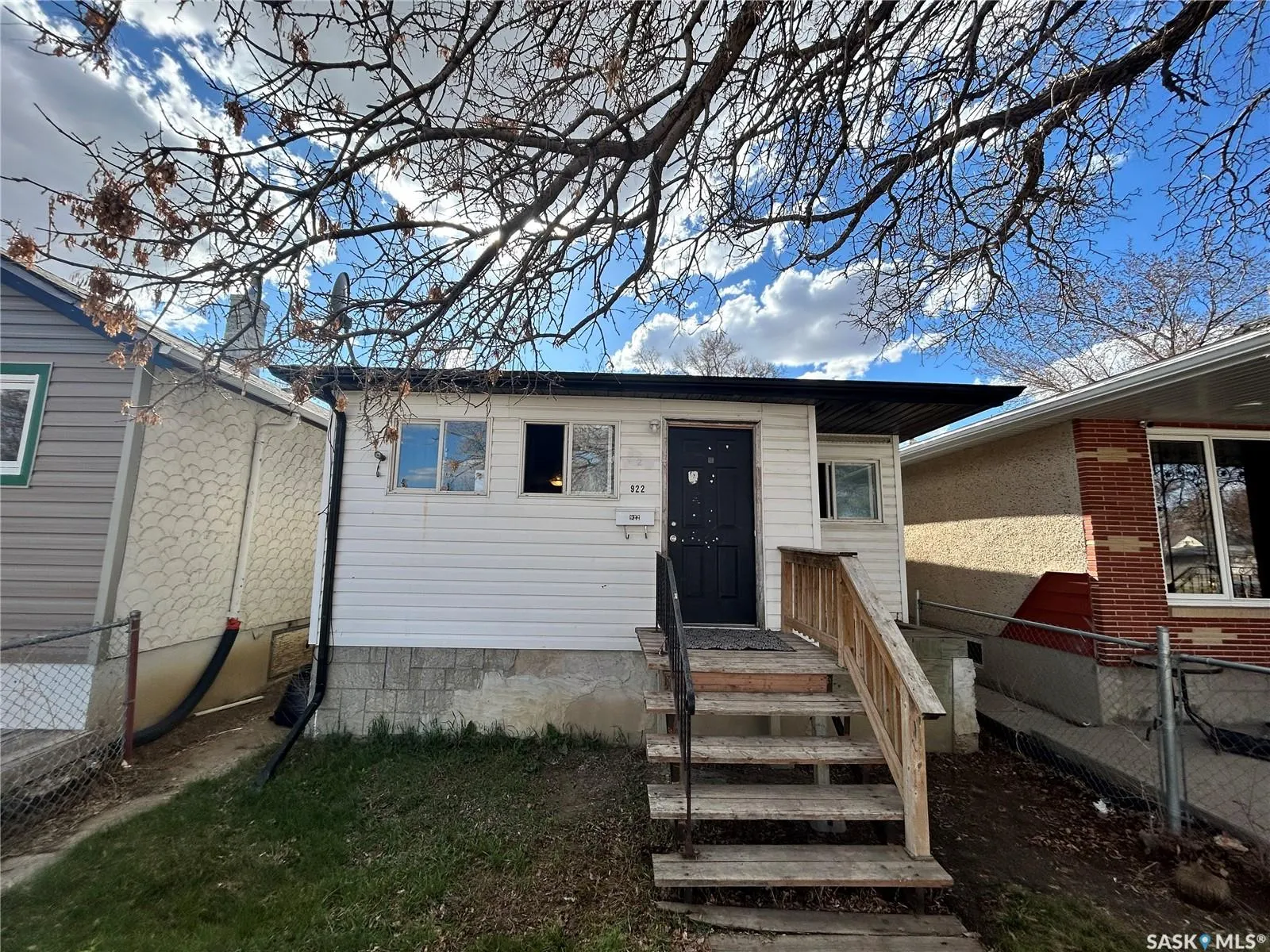 922 Garnet STREET