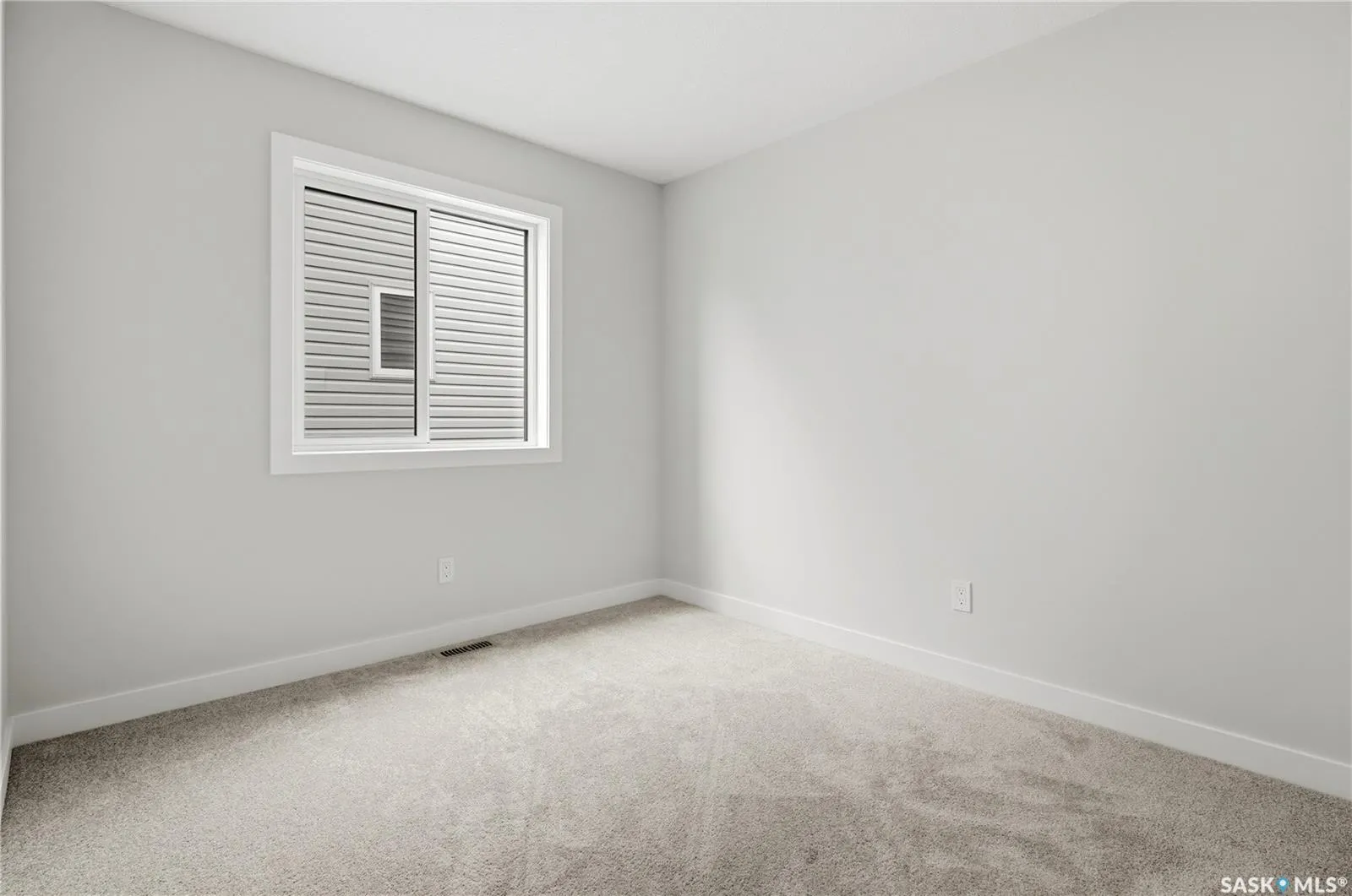 3180 Favel DRIVE