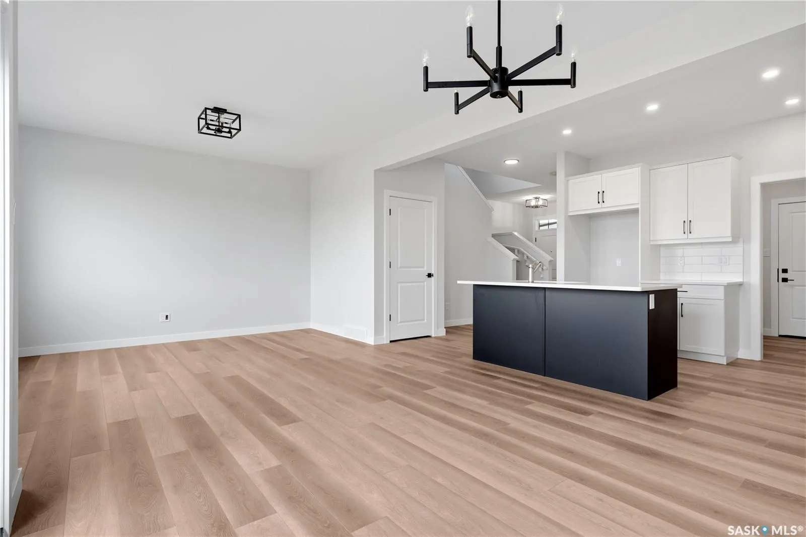 3180 Favel DRIVE