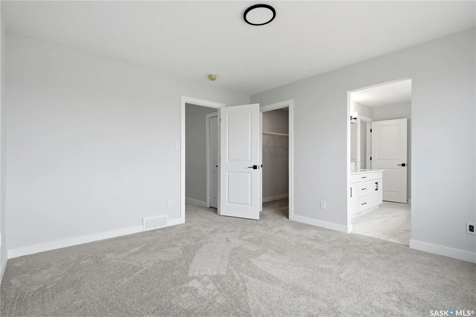 3180 Favel DRIVE