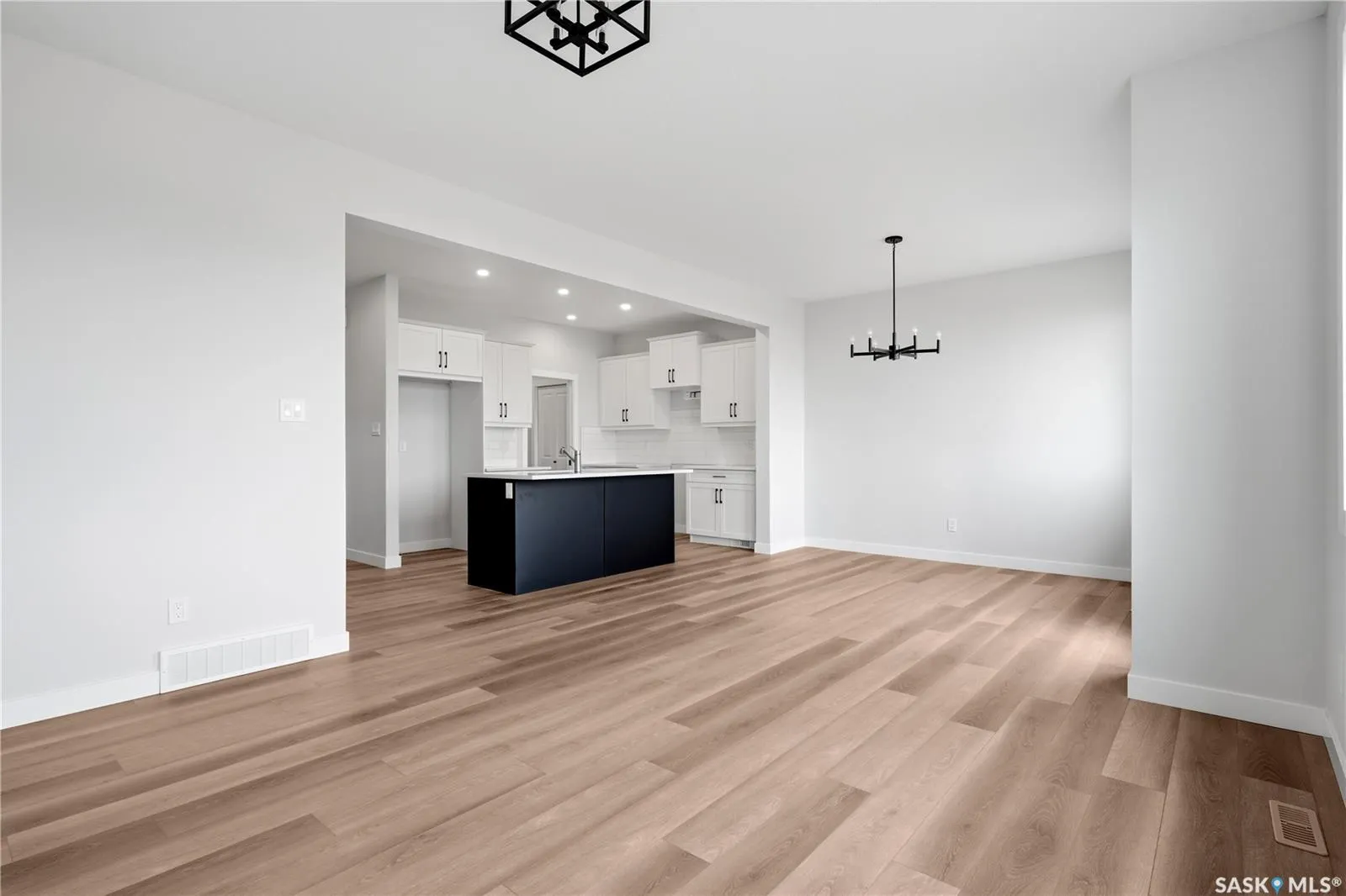 3180 Favel DRIVE