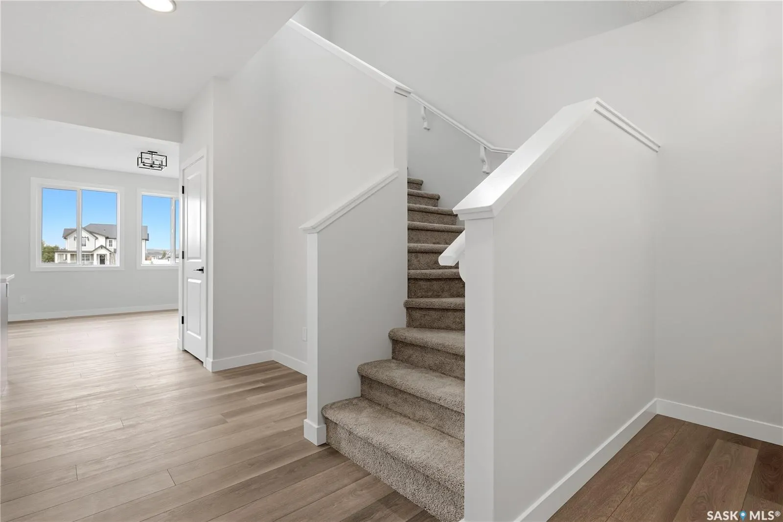 3180 Favel DRIVE