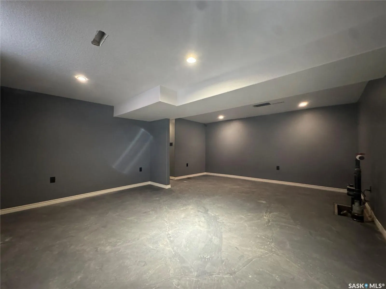 646 Retallack STREET