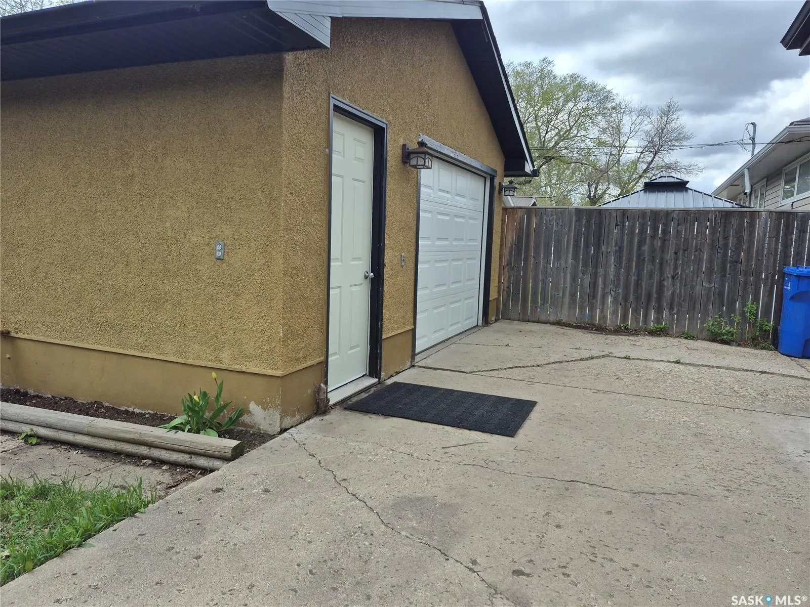 4515 Sherwood DRIVE