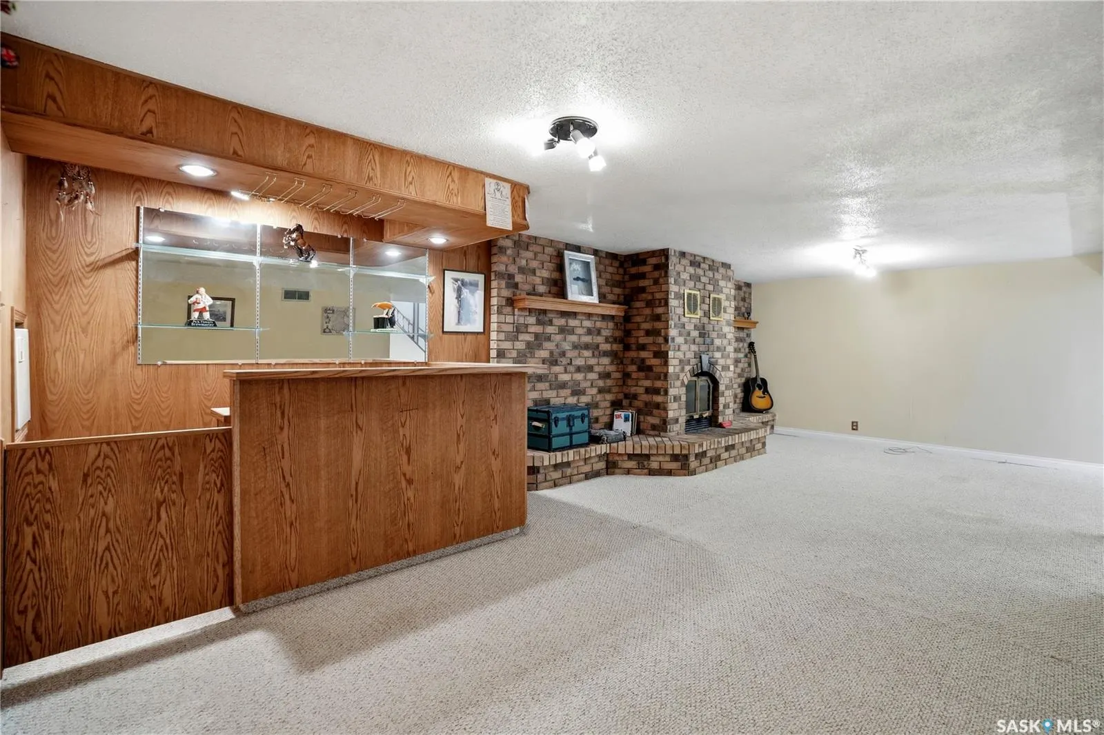 1009 Corman CRESCENT