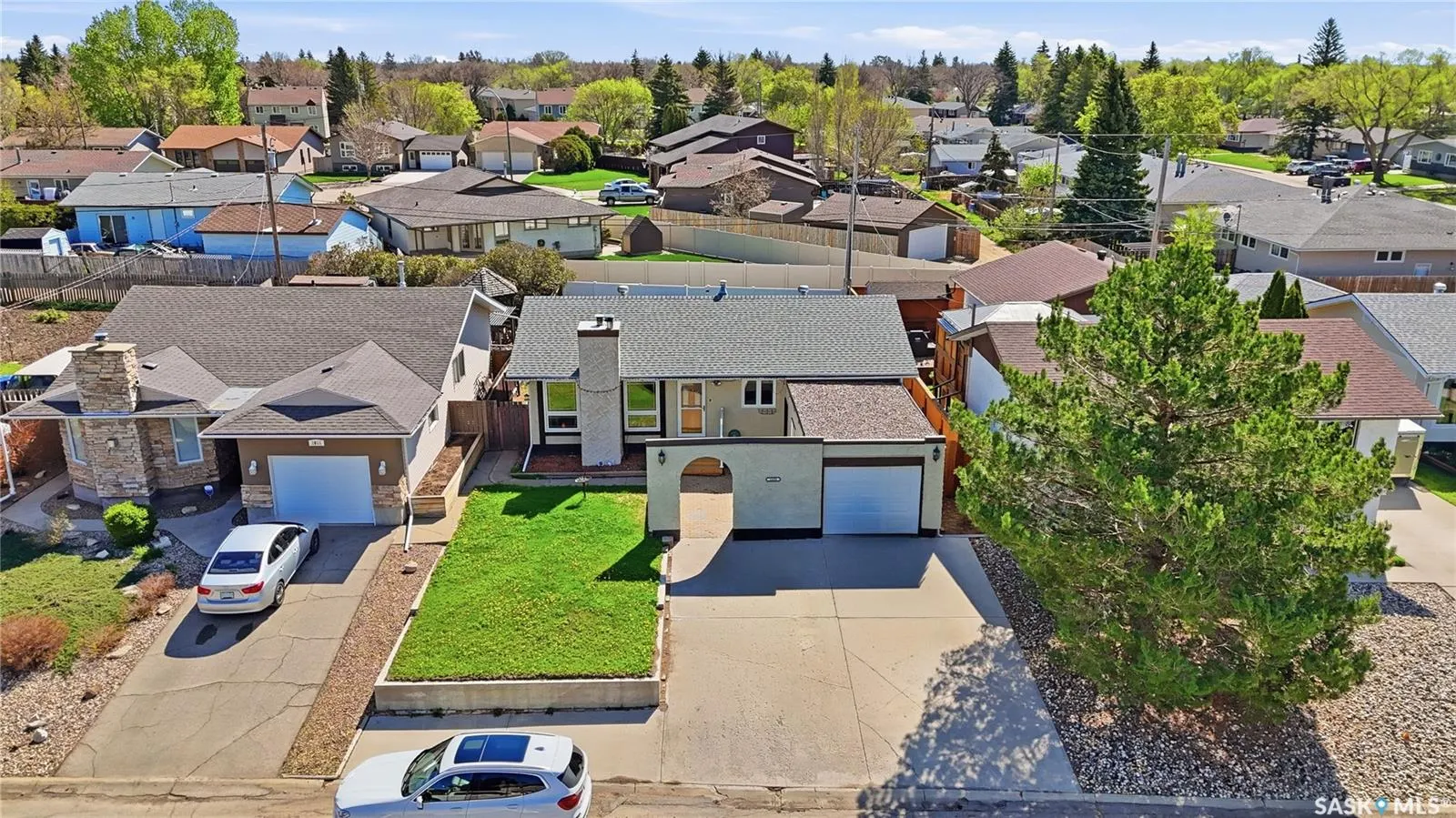 1009 Corman CRESCENT