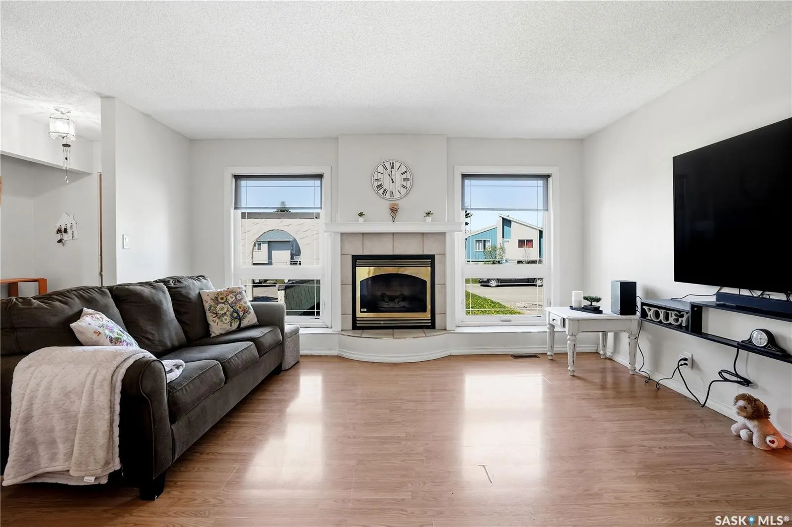 1009 Corman CRESCENT