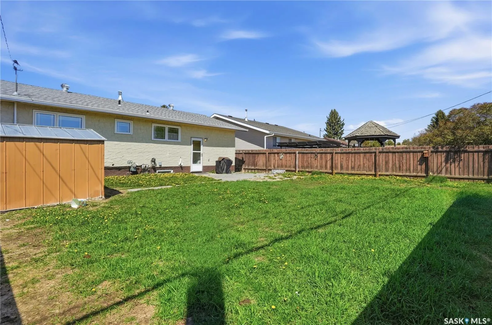 1009 Corman CRESCENT