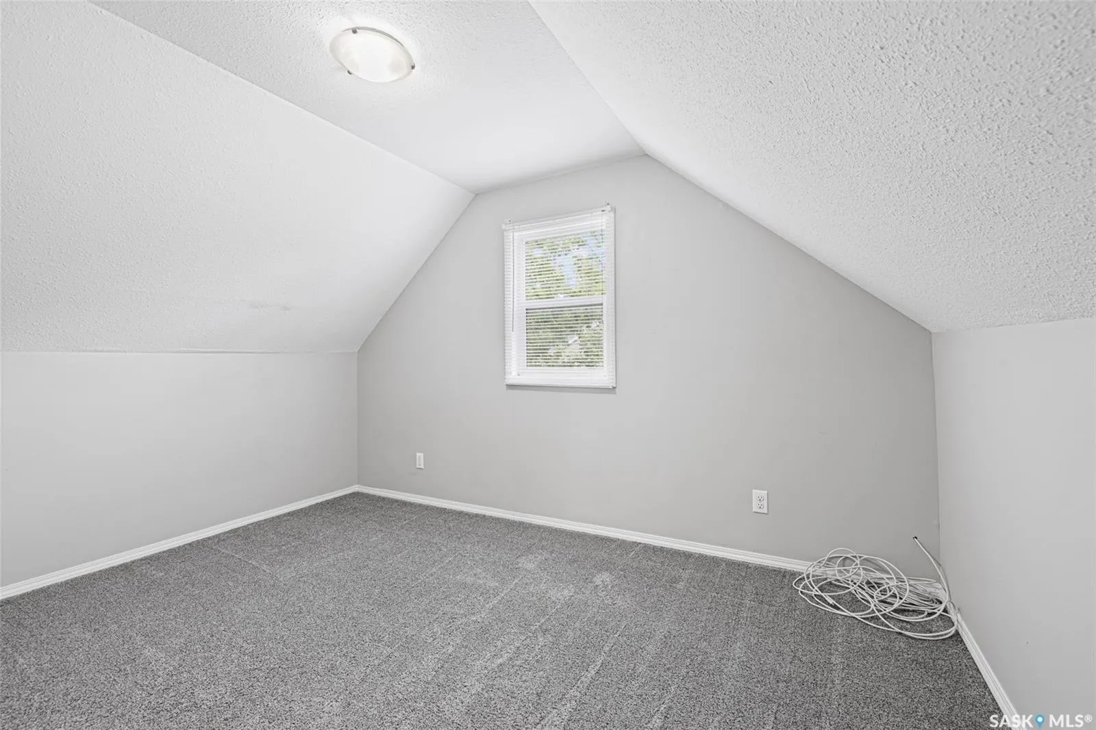 33 Merritt CRESCENT