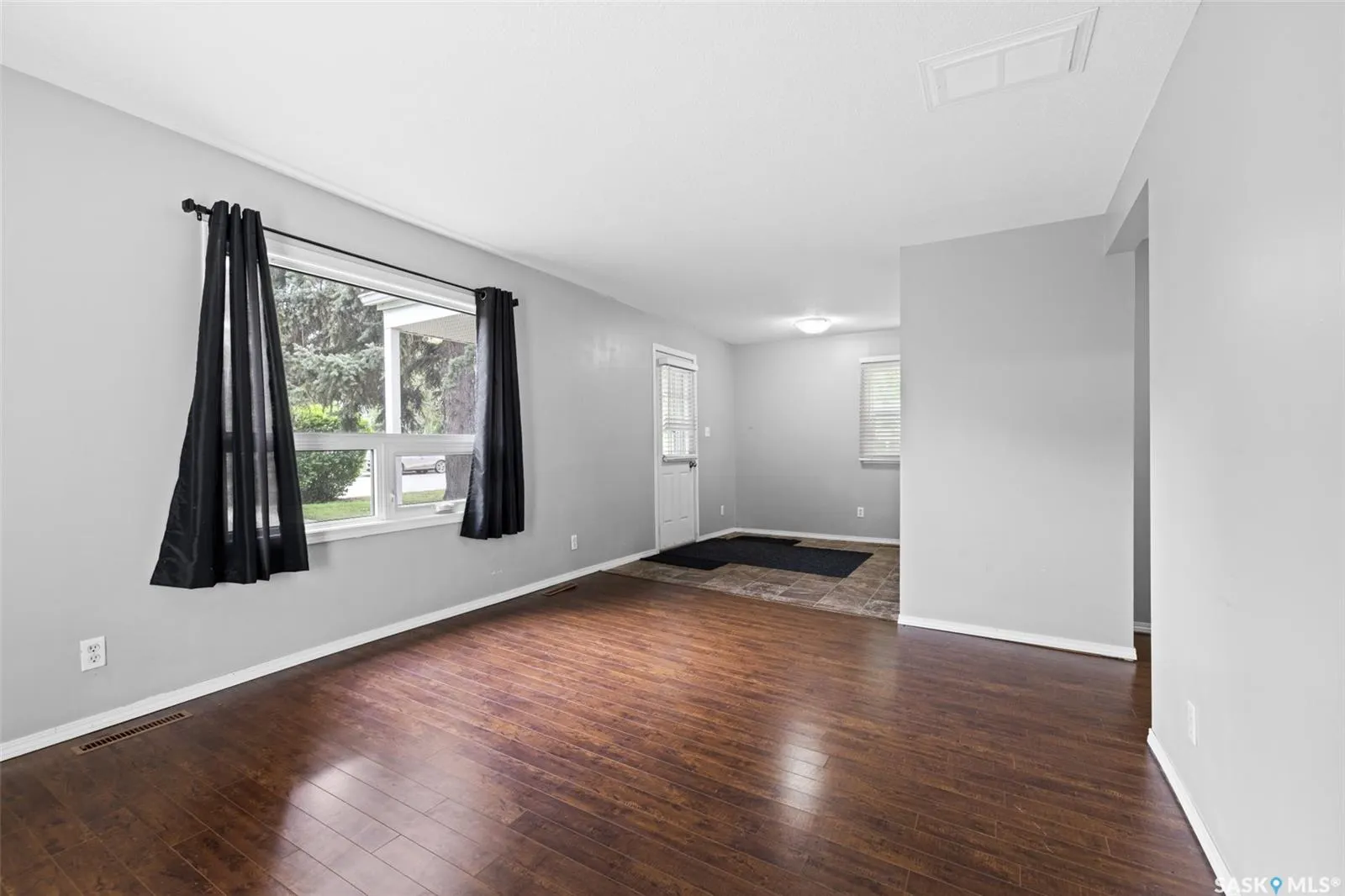 33 Merritt CRESCENT
