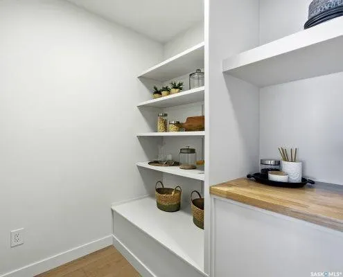 1056 West Park BOULEVARD