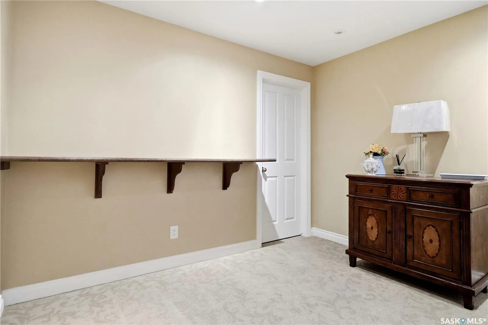 4501 Bergamot BAY E