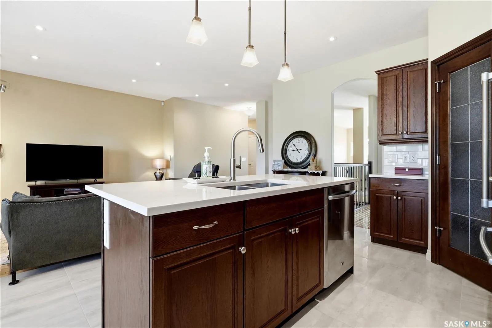 4501 Bergamot BAY E