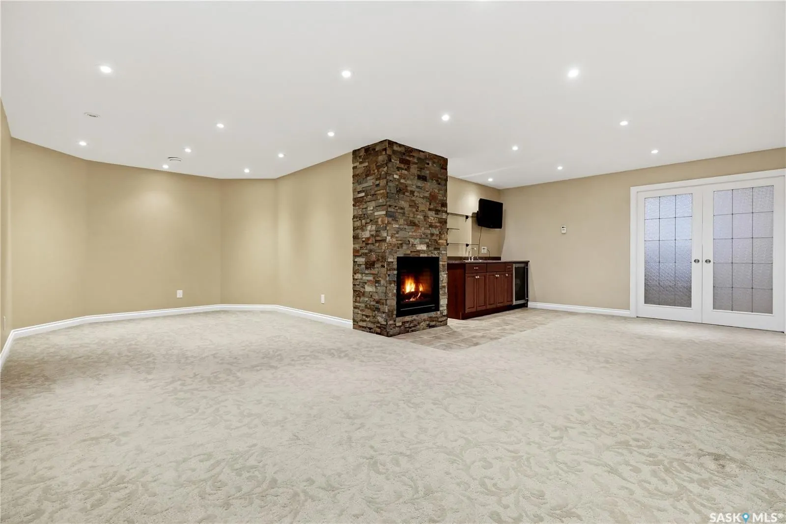 4501 Bergamot BAY E