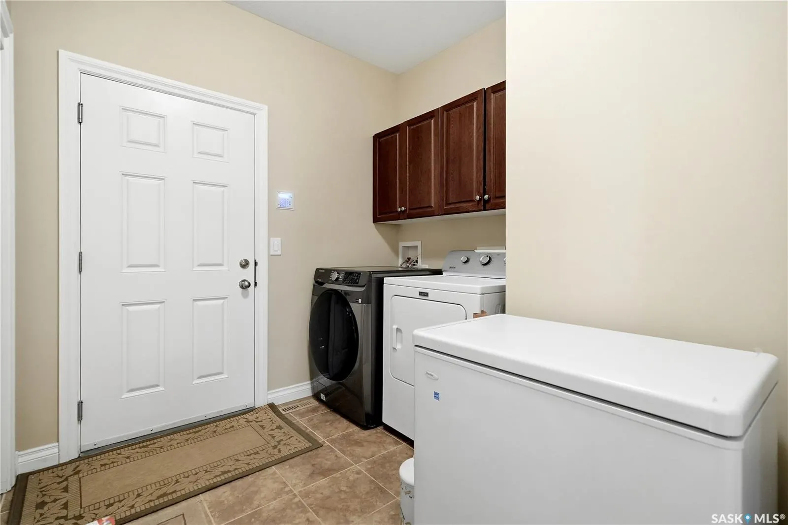 4501 Bergamot BAY E