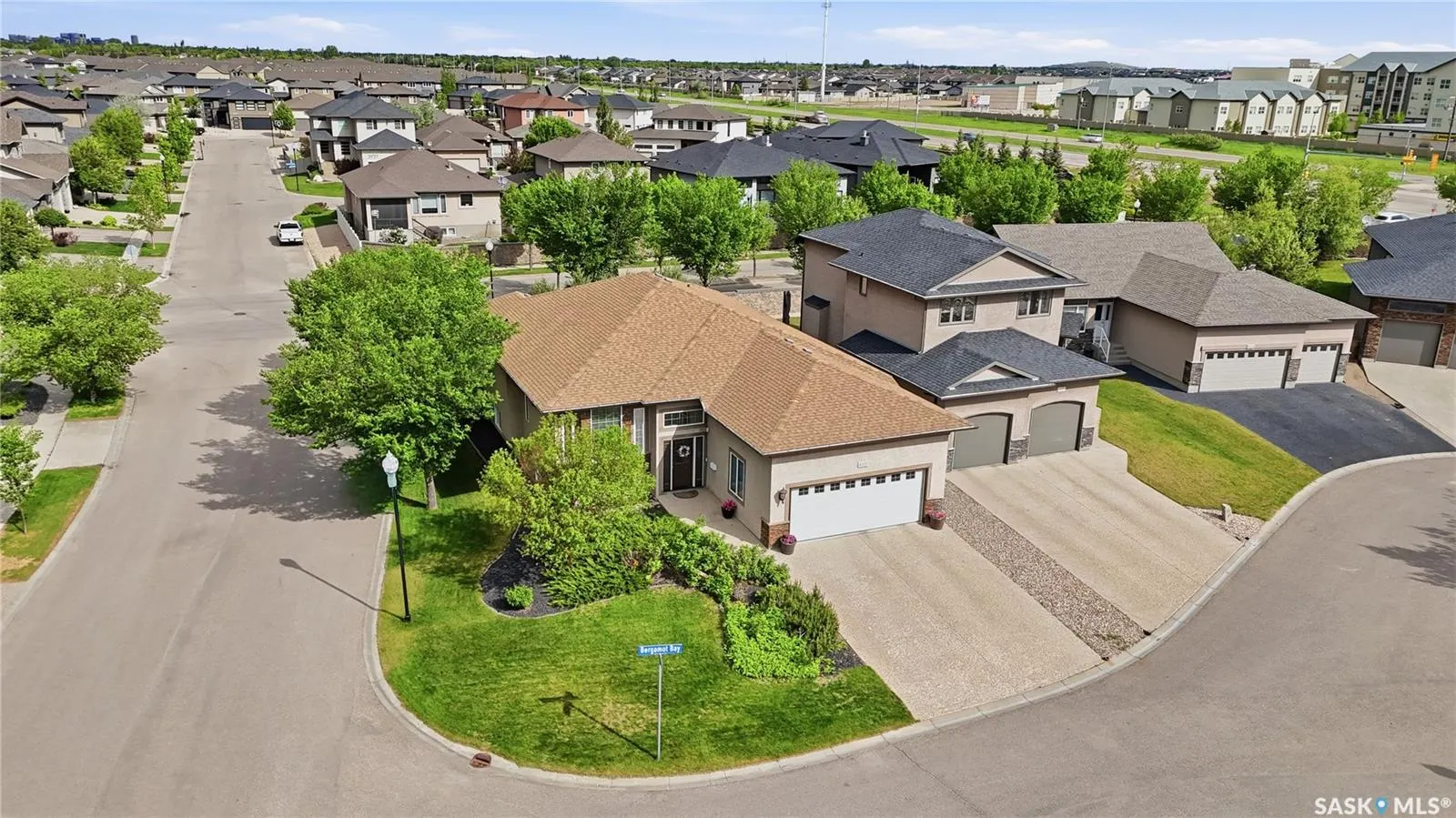 4501 Bergamot BAY E