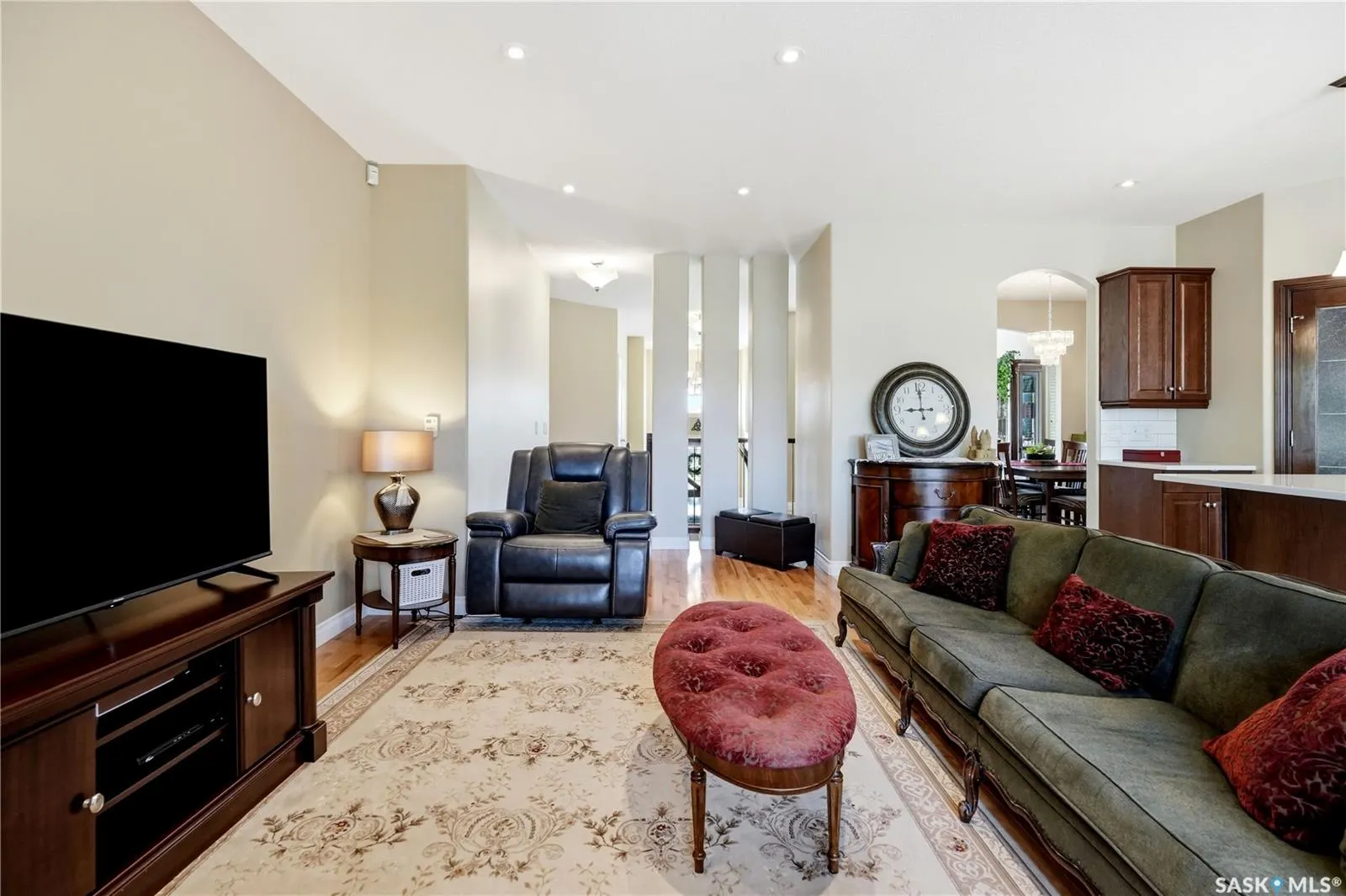 4501 Bergamot BAY E