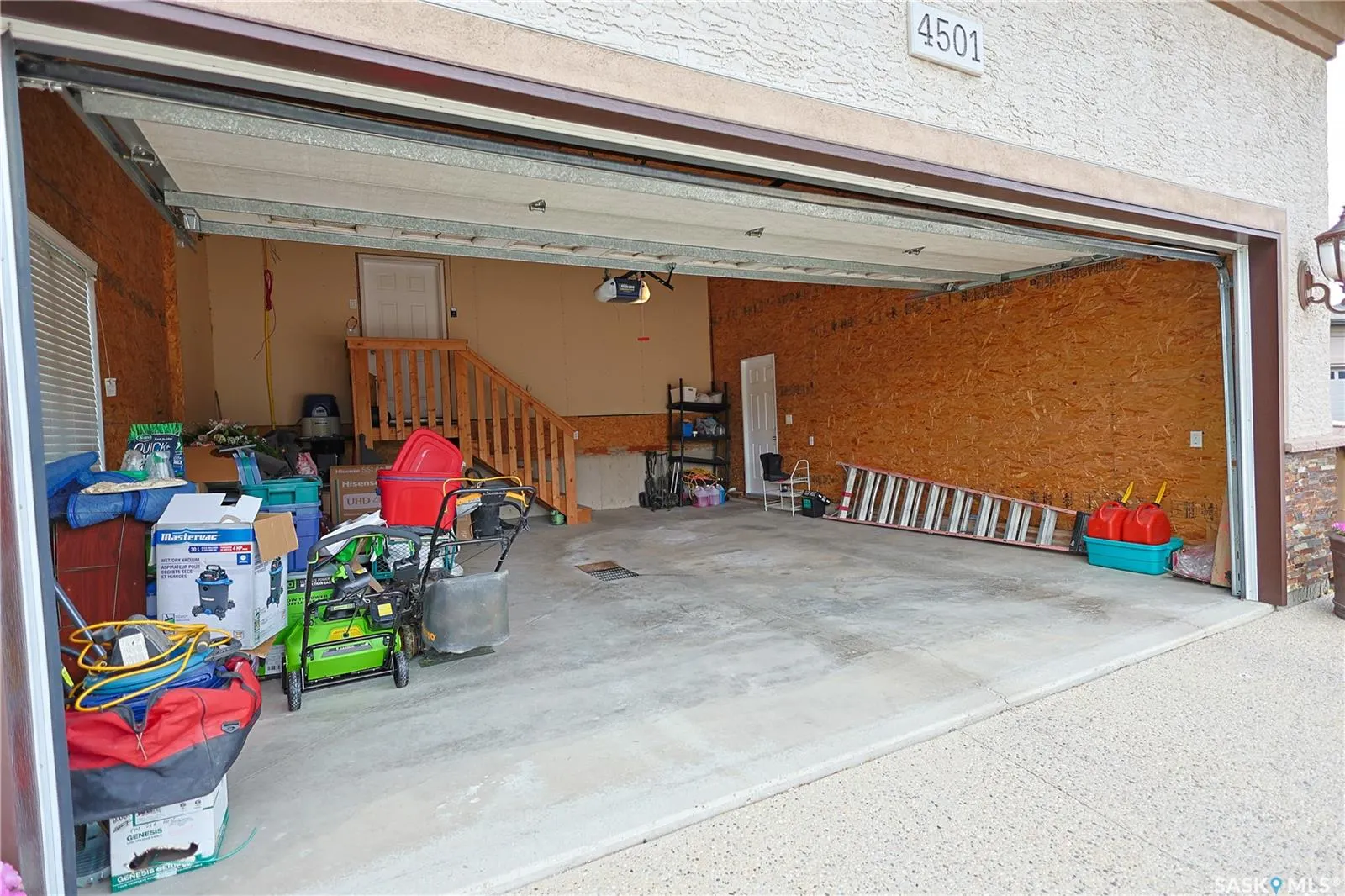 4501 Bergamot BAY E
