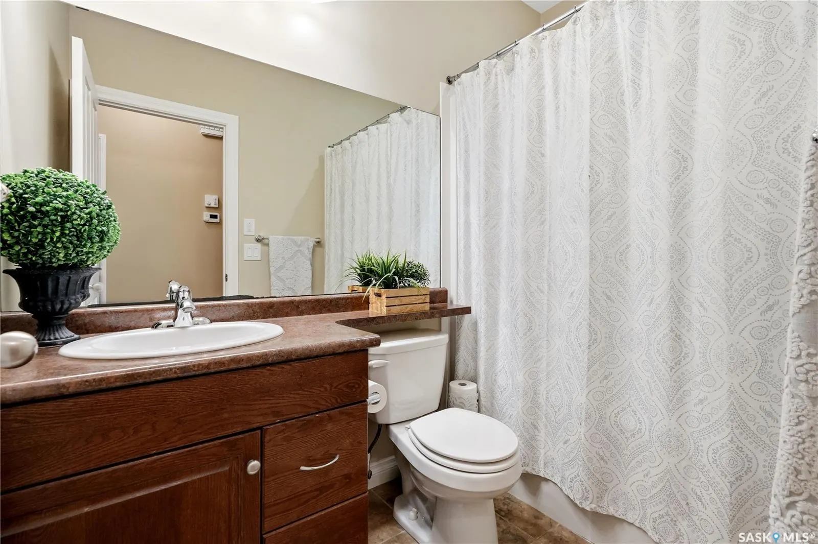 4501 Bergamot BAY E