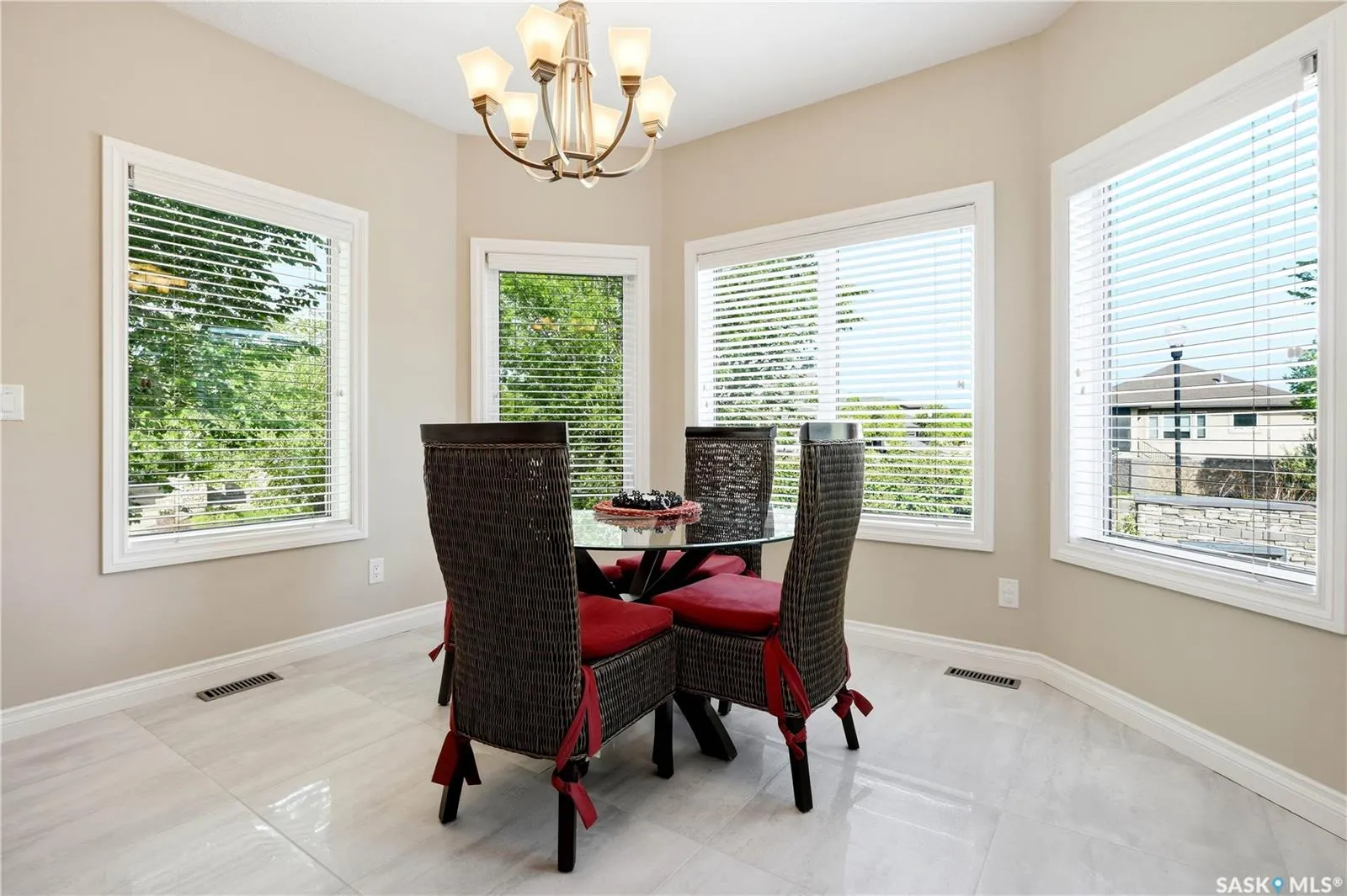 4501 Bergamot BAY E