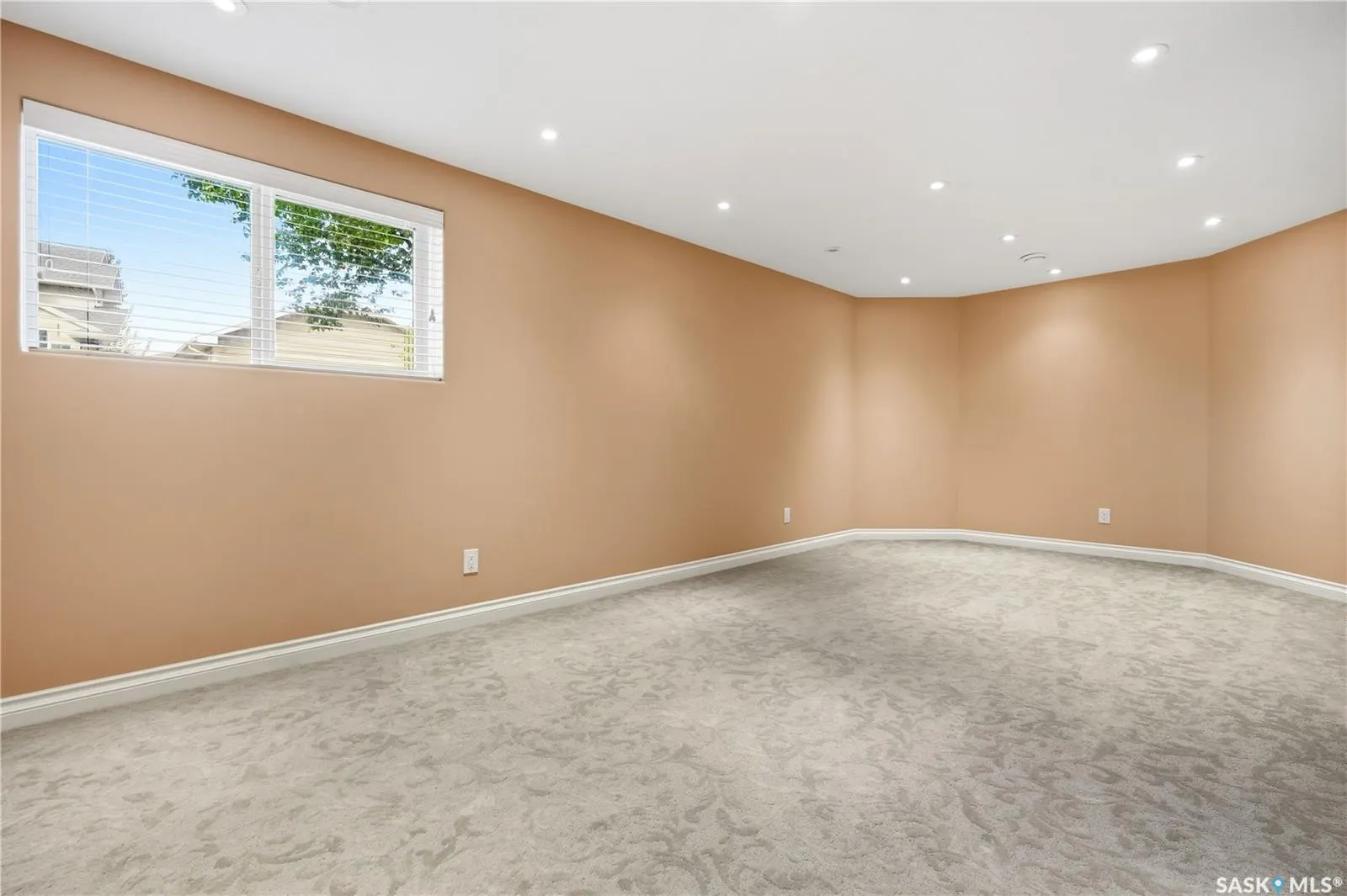 4501 Bergamot BAY E