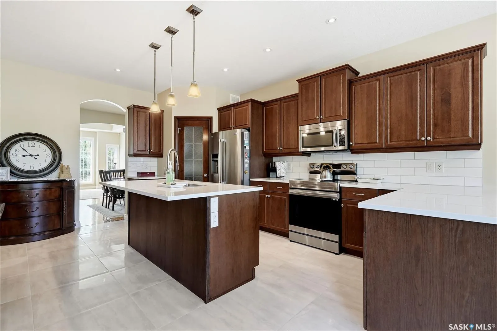 4501 Bergamot BAY E
