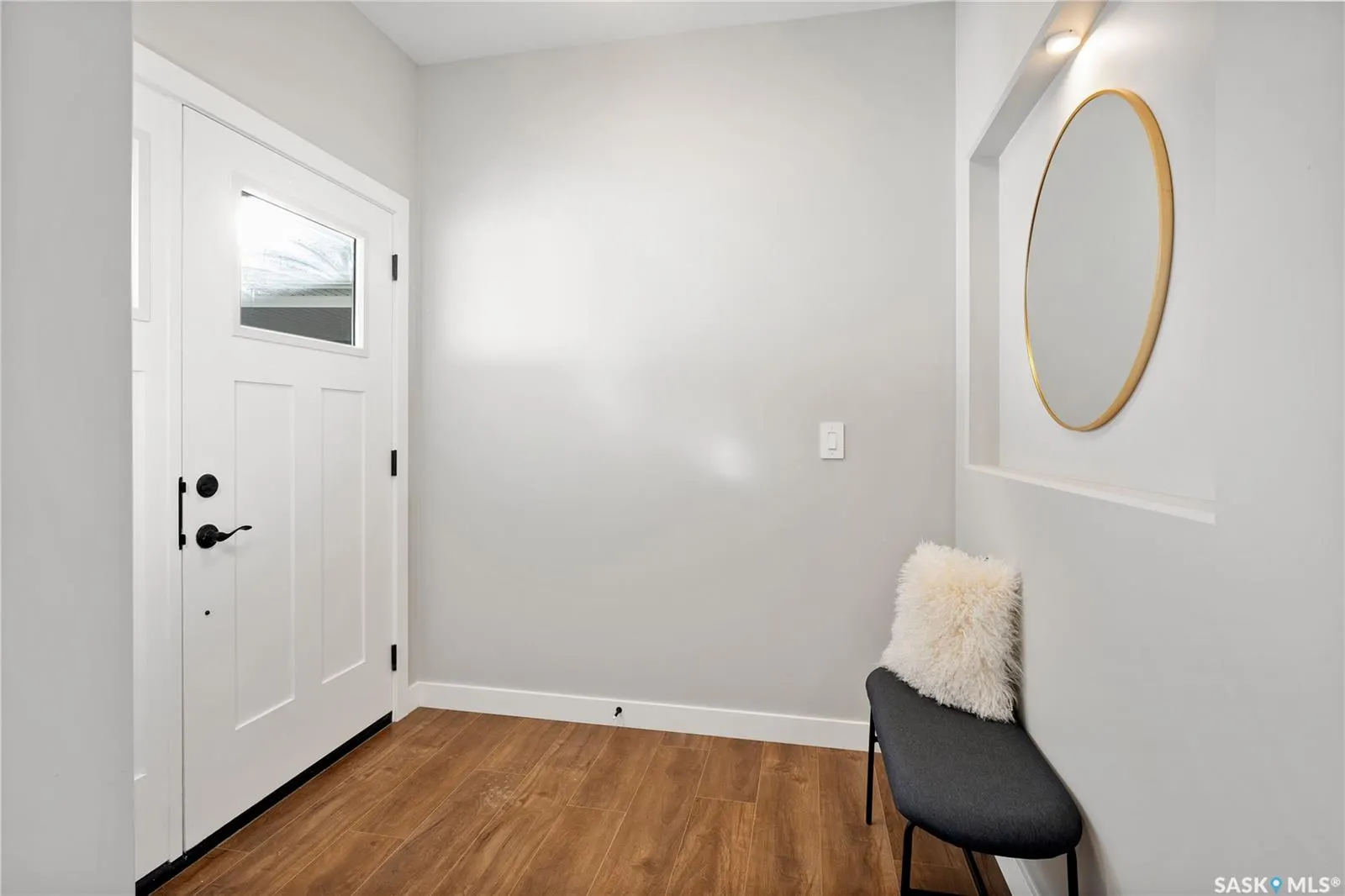 10 Vancouver CRESCENT