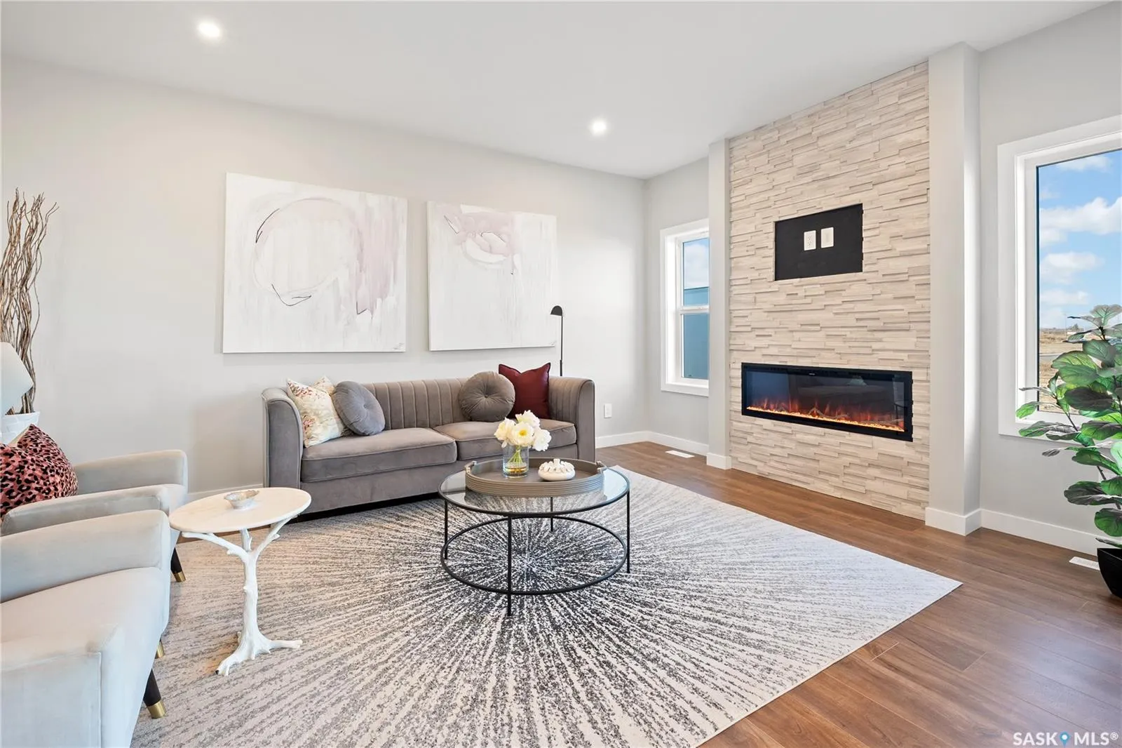 10 Vancouver CRESCENT