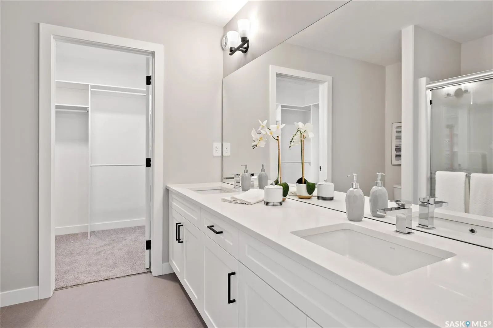 10 Vancouver CRESCENT