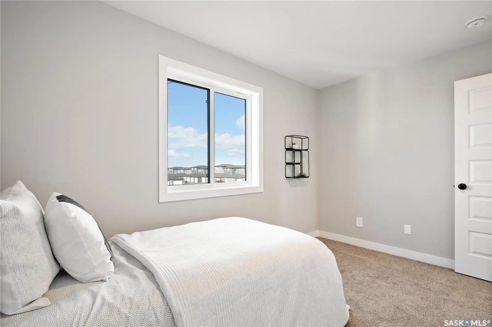 10 Vancouver CRESCENT