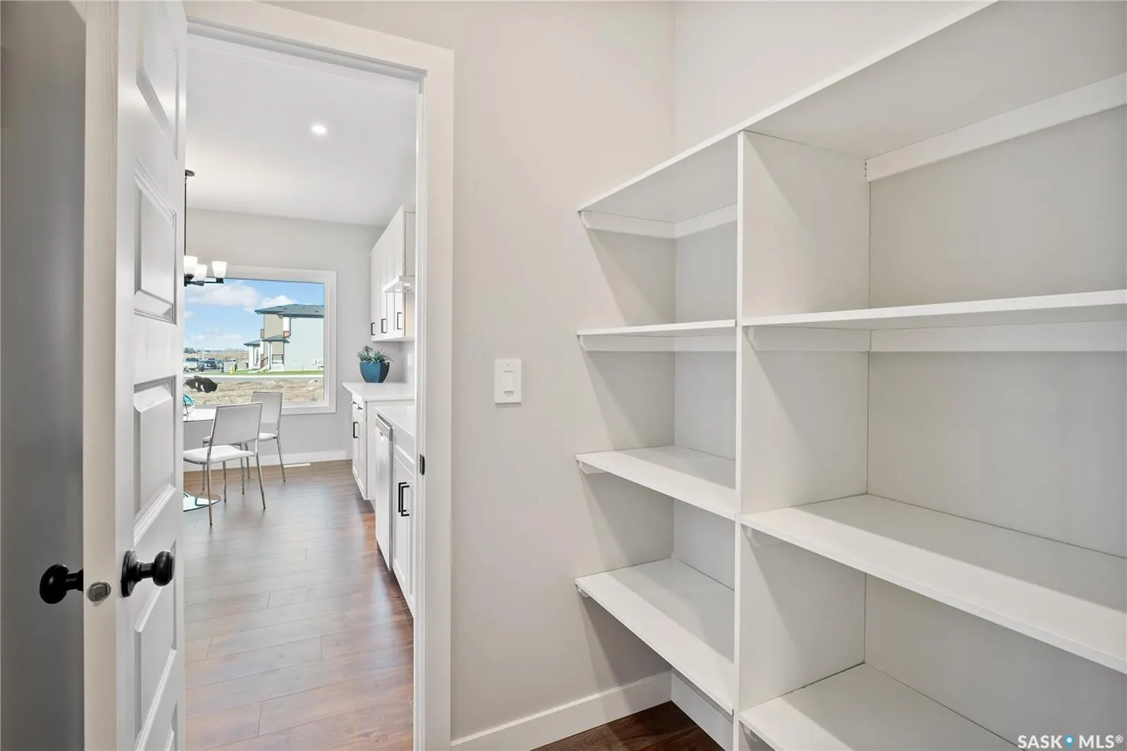 10 Vancouver CRESCENT