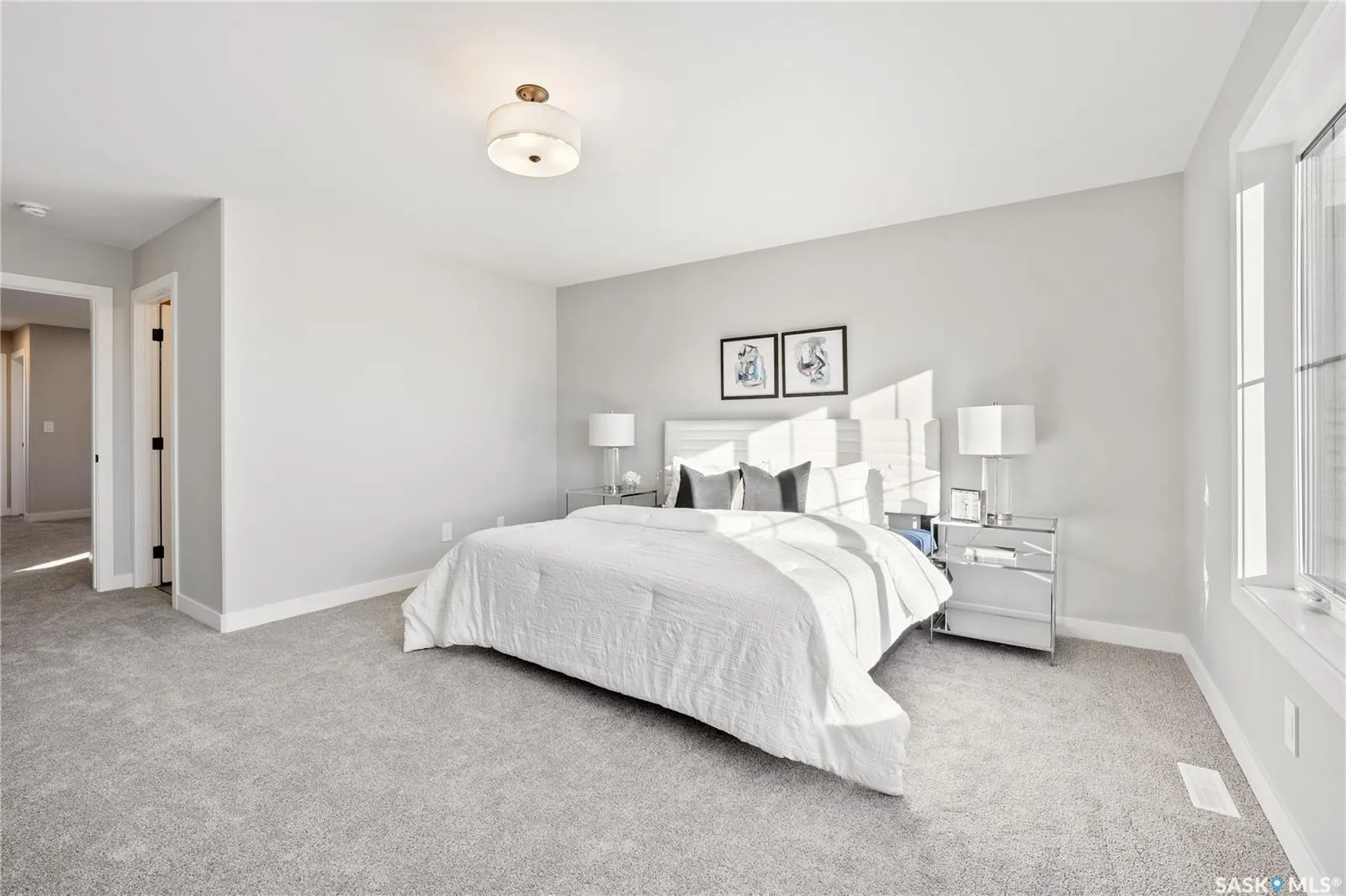 10 Vancouver CRESCENT