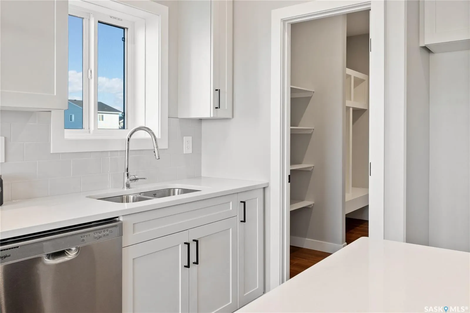10 Vancouver CRESCENT