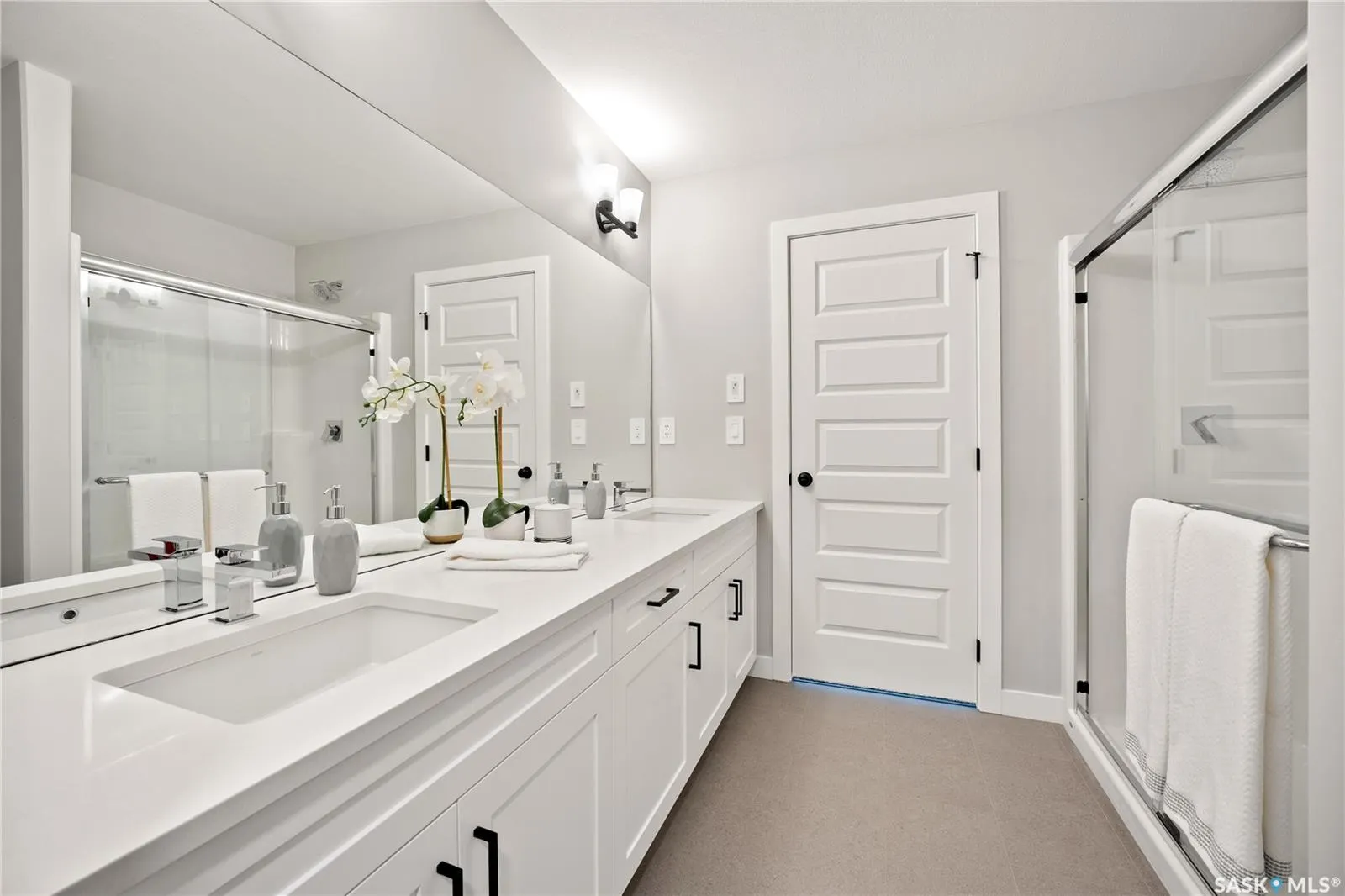 10 Vancouver CRESCENT