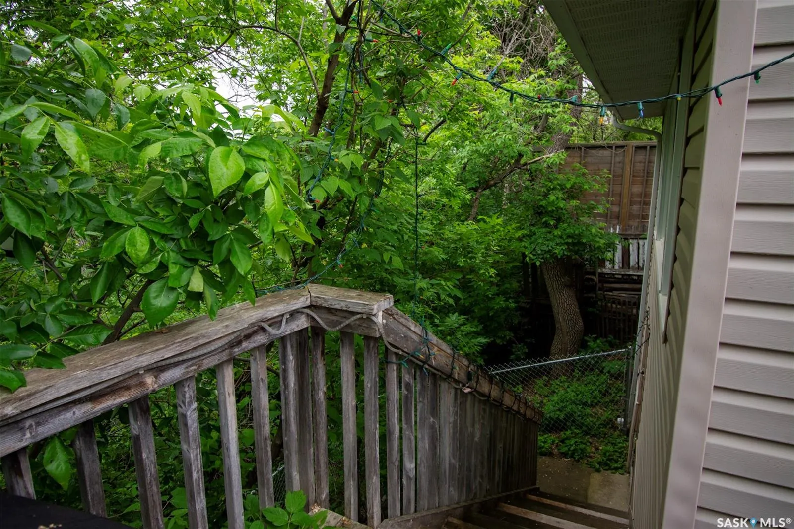 106 Nicoll AVENUE