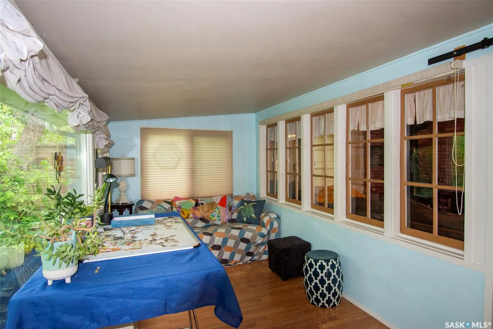 106 Nicoll AVENUE