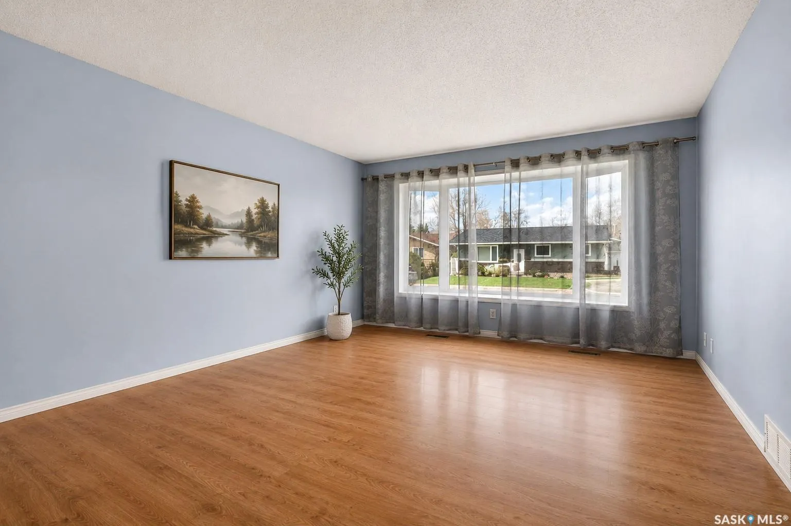 29 Edelweiss CRESCENT