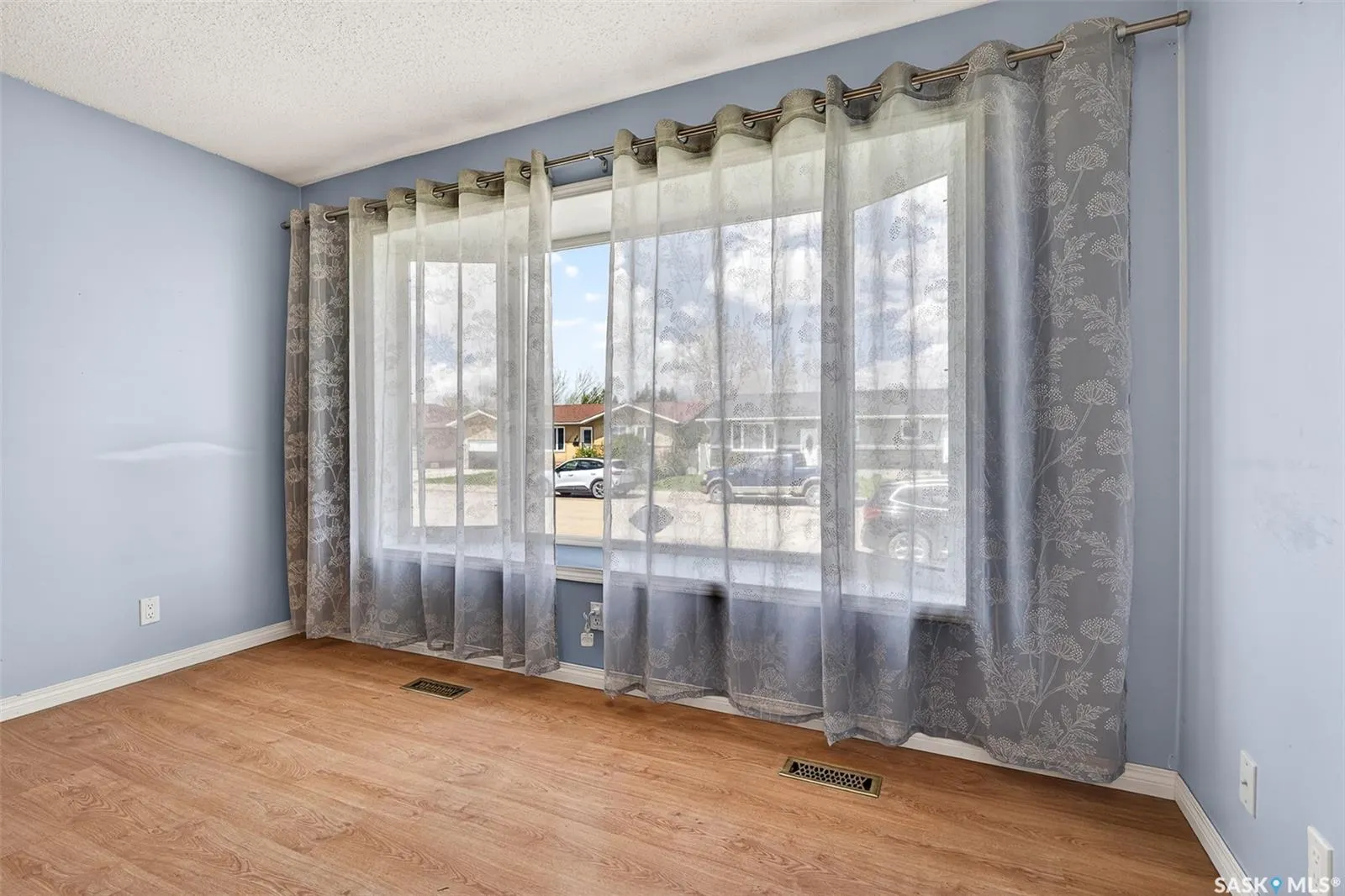 29 Edelweiss CRESCENT