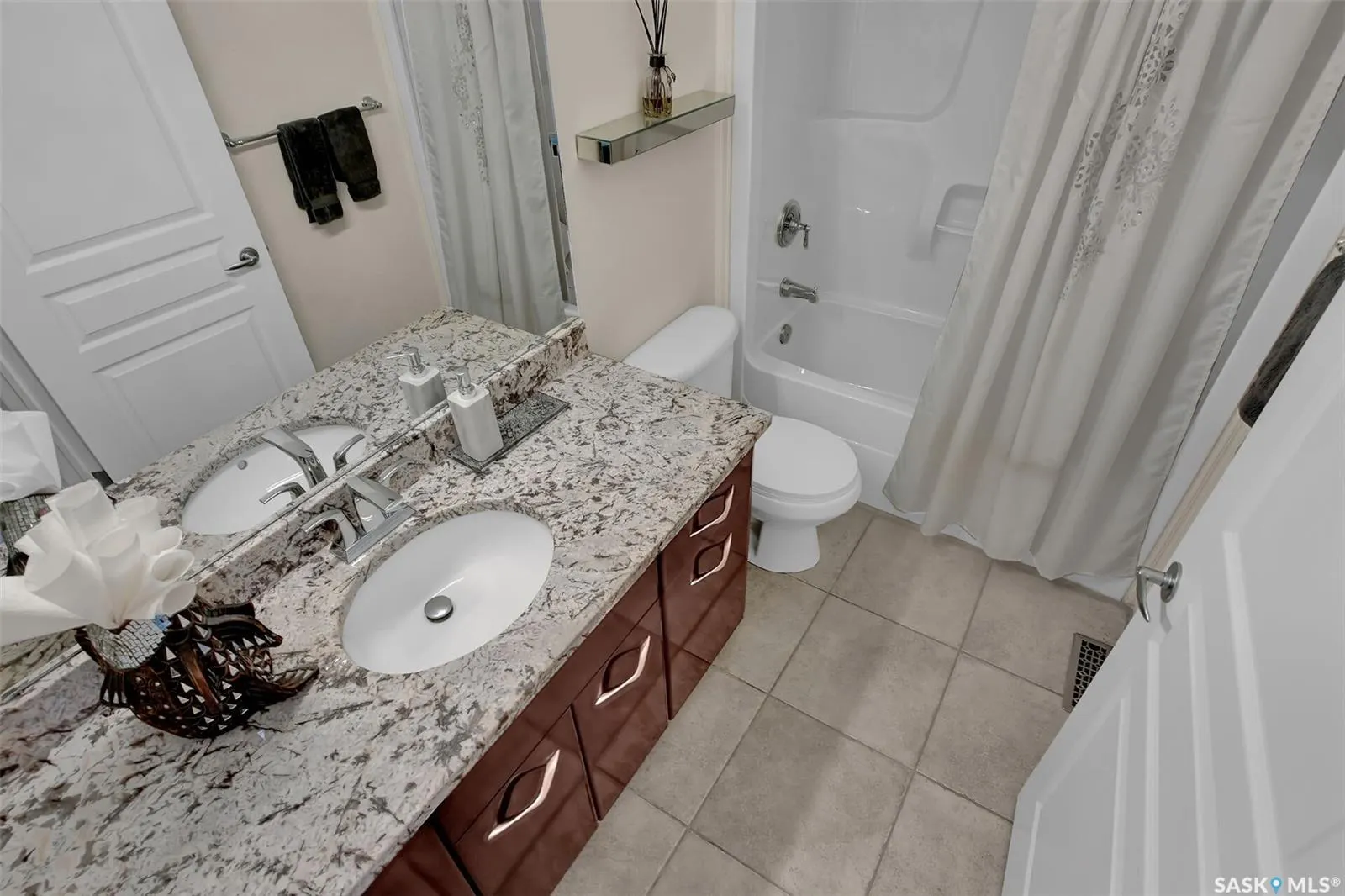 10220 Wascana ESTATES