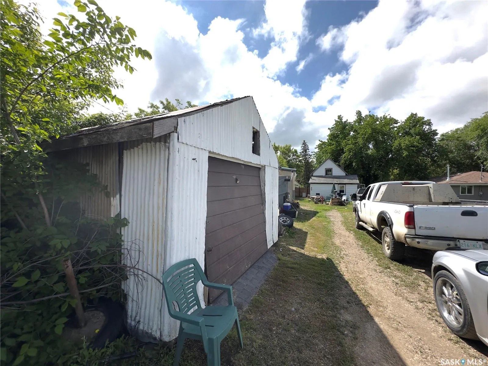 1010 Athabasca STREET E