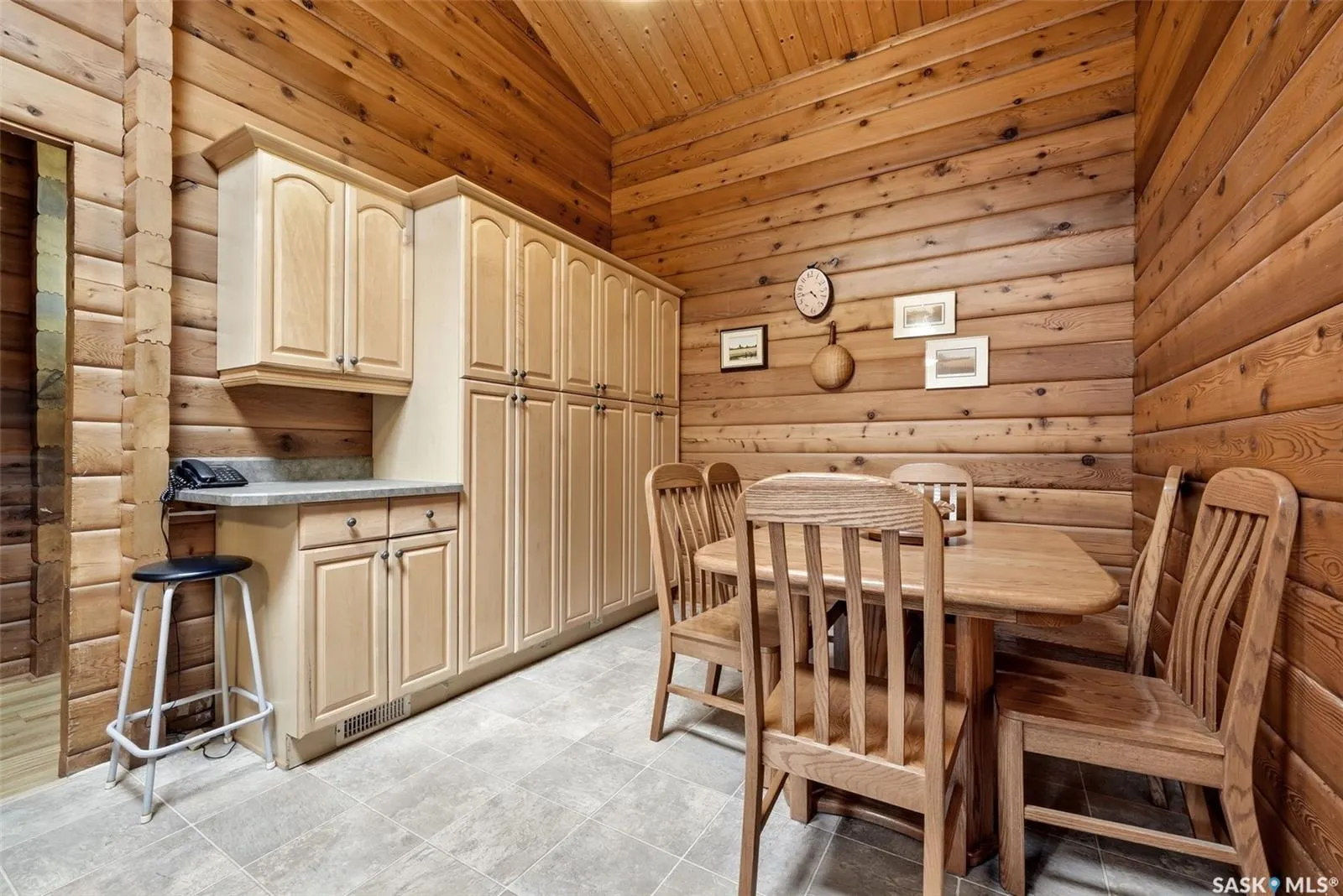 1202 Catley BAY N