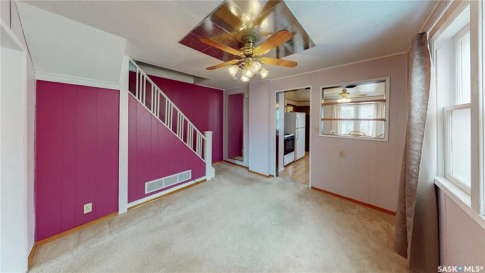 2037 Reynolds STREET