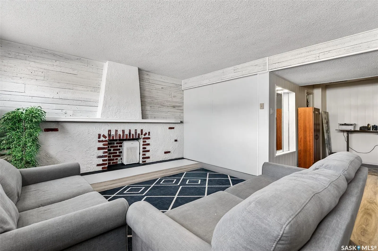 1321 Prince CRESCENT
