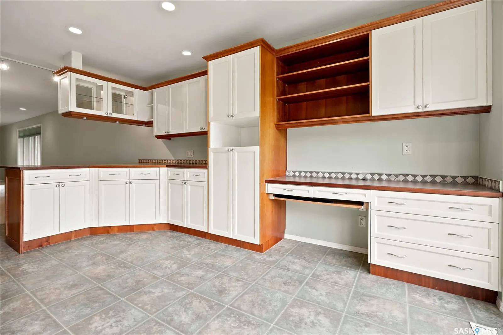 18 Lakeview PLACE