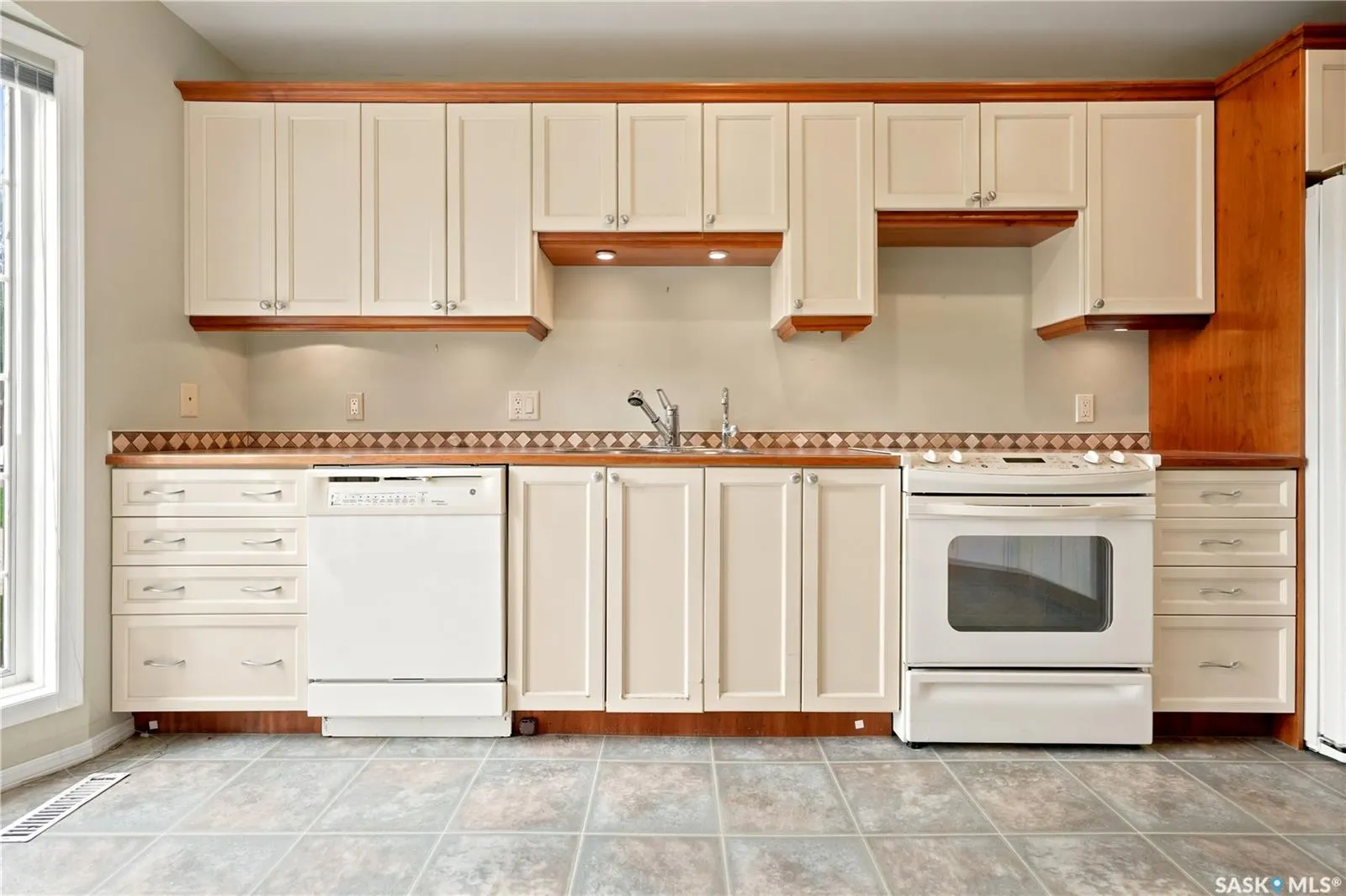 18 Lakeview PLACE