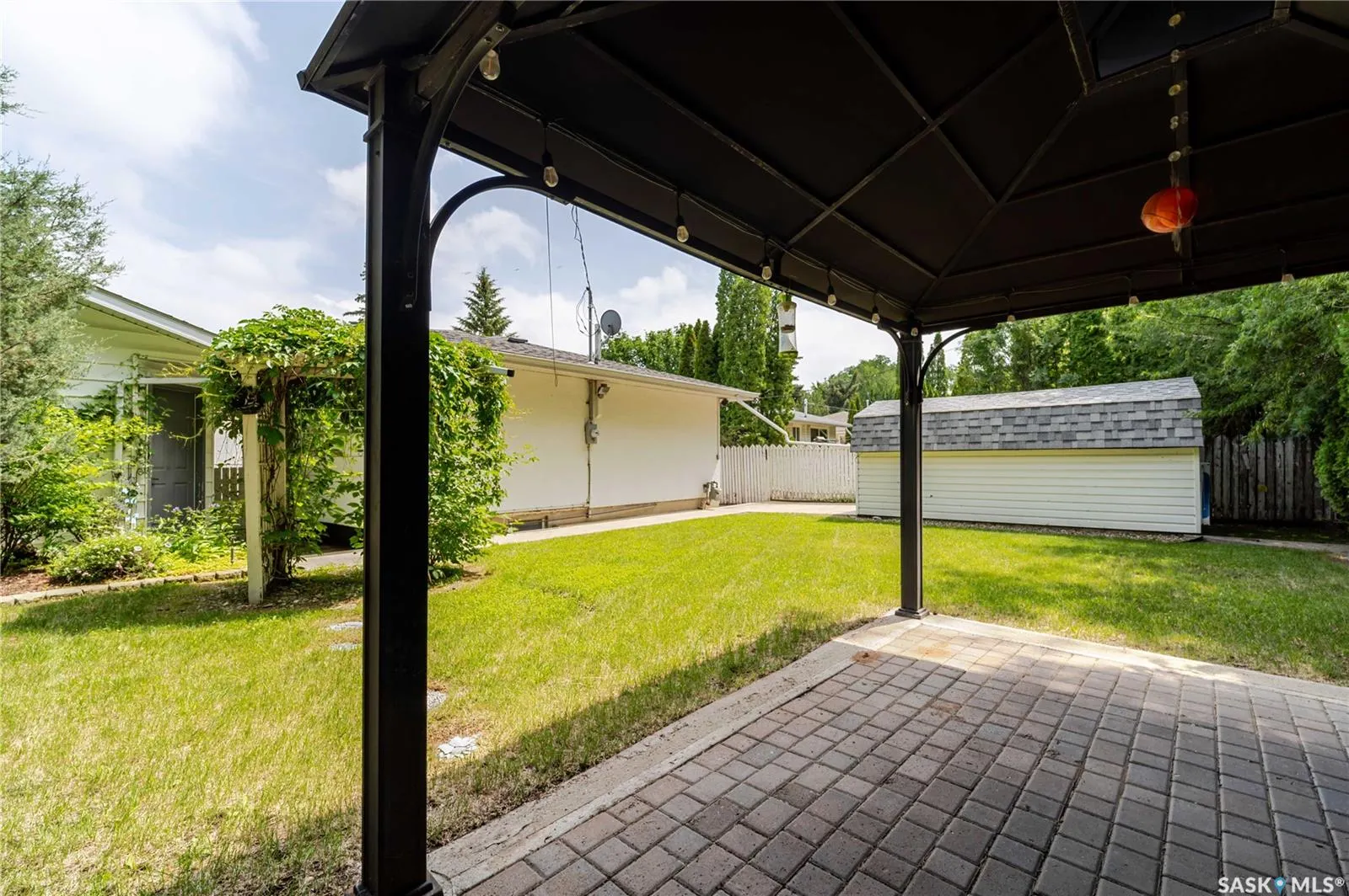 1014 Hopkins CRESCENT